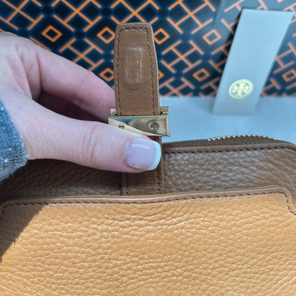 Tory Burch Plaque Wallet Wristlet Bark Gold Tan Brown - Picture 7 of 15
